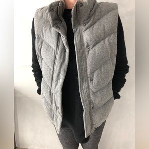 Gap puffer vest size small, with zip off hood